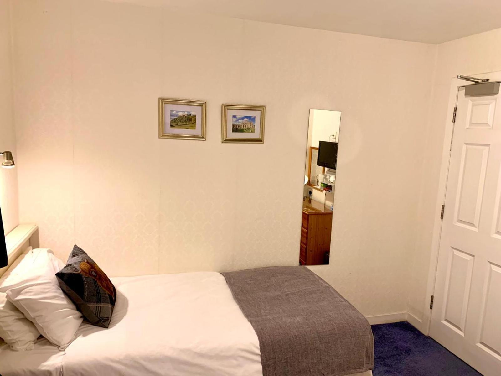 Hotel Woodlea à Perth Extérieur photo