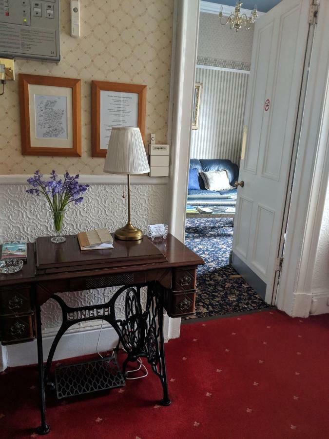 Hotel Woodlea à Perth Extérieur photo